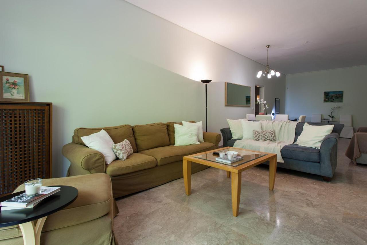 Lovely Apartment In Psychiko - Renovation May 2025 أثينا المظهر الخارجي الصورة